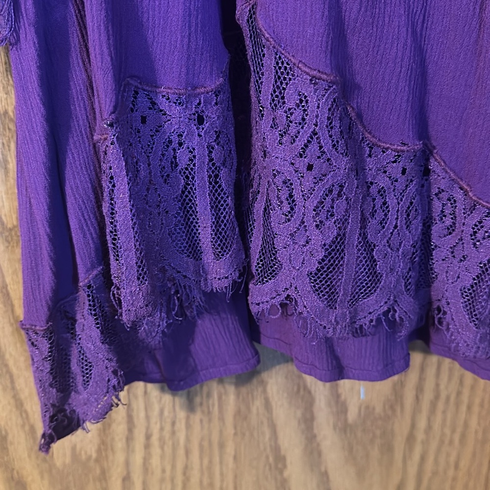 Purple stretch blouse with lace - Picture 3 of 4